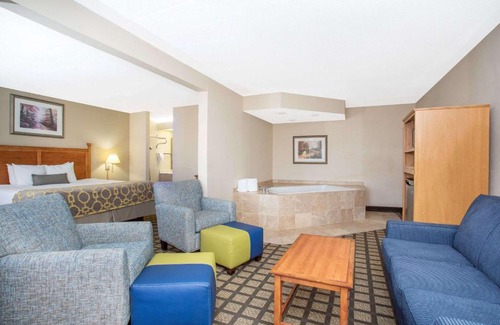 Hays Hotel | Baymont by Wyndham Hays