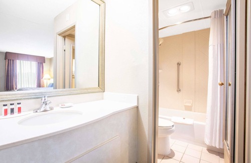 Hays Hotel | Baymont by Wyndham Hays