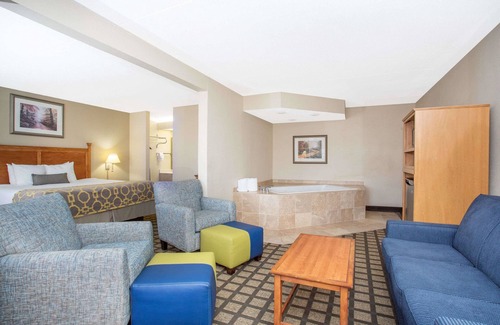 Hays Hotel | Baymont by Wyndham Hays