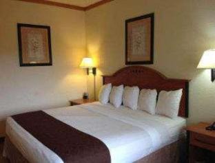 Hinesville Hotel | Baymont by Wyndham Hinesville Fort Stewart Area