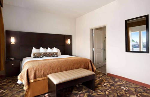 Hobbs Hotel | Baymont by Wyndham Hobbs