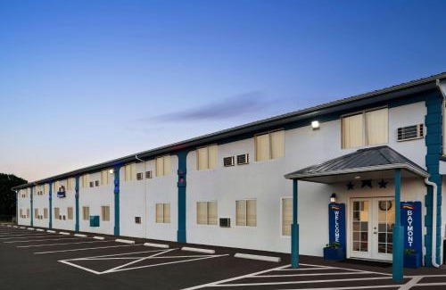 Hutchinson Hotel | Baymont by Wyndham Hutchinson