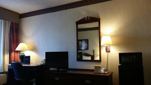 Jonesboro Hotel | Baymont by Wyndham Jonesboro