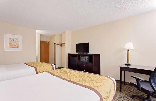 Kalamazoo Hotel | Baymont by Wyndham Kalamazoo East