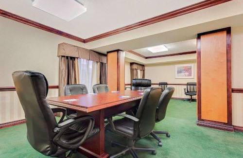 Kalamazoo Hotel | Baymont by Wyndham Kalamazoo East