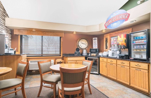 Kasson Hotel | Baymont by Wyndham Kasson Rochester Area