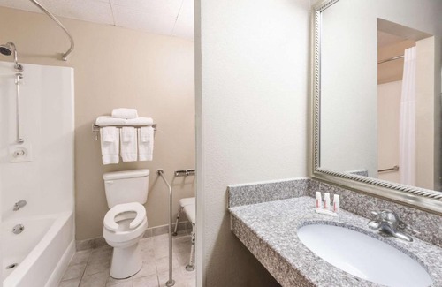 Kokomo Hotel | Baymont by Wyndham Kokomo