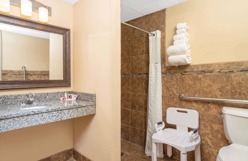 Lakeville Hotel | Baymont by Wyndham Lakeville