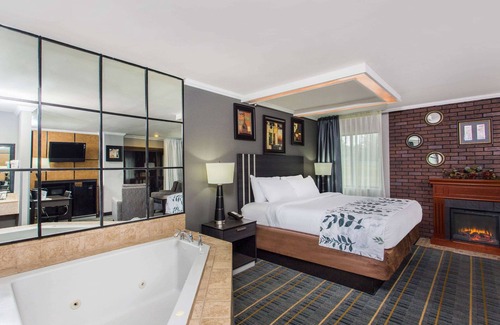 Lancaster Hotel | Baymont by Wyndham Lancaster