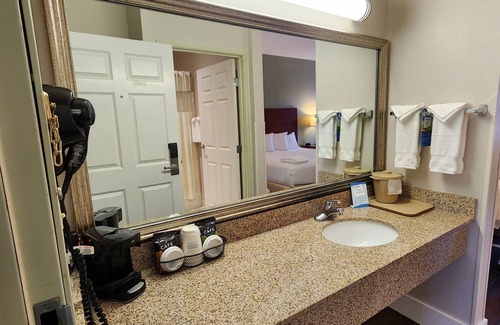 Mackinaw City Hotel | Baymont by Wyndham Mackinaw City