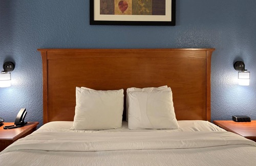 Marion Hotel | Baymont by Wyndham Marion