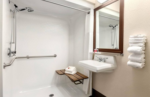 Monroe Hotel | Baymont by Wyndham Monroe