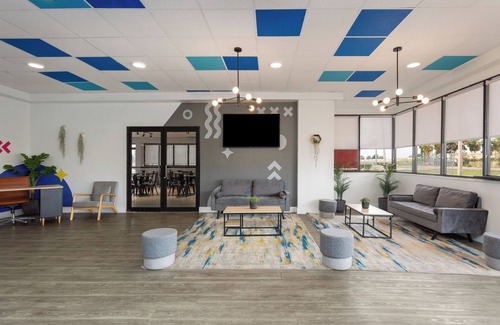 Southwest Orlando Hotel | Baymont by Wyndham Orlando North Millenia