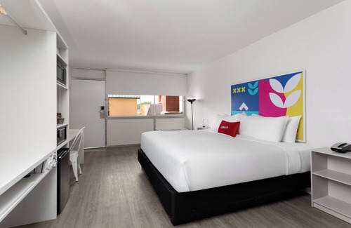 Southwest Orlando Hotel | Baymont by Wyndham Orlando North Millenia