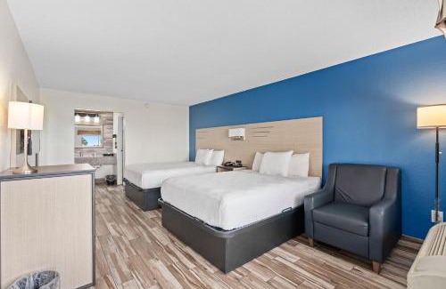 West Colonial Hotel | Baymont by Wyndham Orlando Downtown