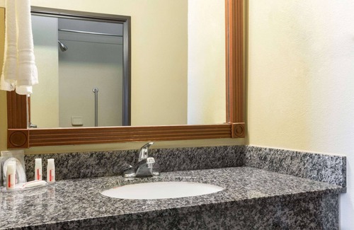 Perryton Hotel | Baymont by Wyndham Perryton