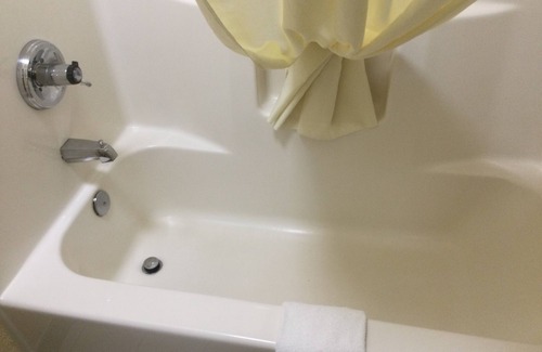 Smiths Creek Hotel | Baymont by Wyndham Port Huron