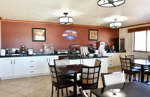 Robinson Hotel | Baymont by Wyndham Robinson