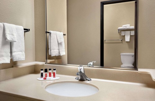 Sioux Falls Hotel | Baymont by Wyndham Sioux Falls West (67058) Sioux/Near Airport