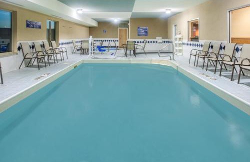 South Haven Hotel | Baymont by Wyndham South Haven