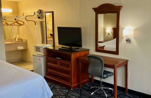 Troy Hotel | Baymont by Wyndham Troy