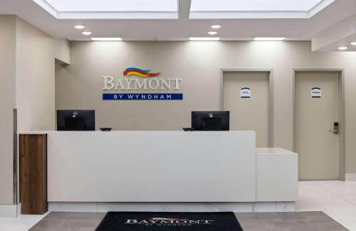 West Edmonton Hotel | Baymont by Wyndham West Edmonton