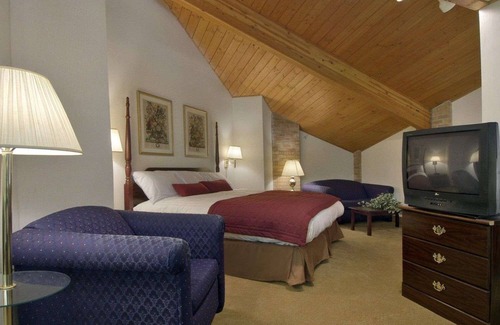 Whitewater Hotel | Baymont by Wyndham Whitewater