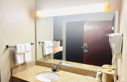 Lincoln Hotel | Baymont Inn & Suites by Wyndham Lincoln NE
