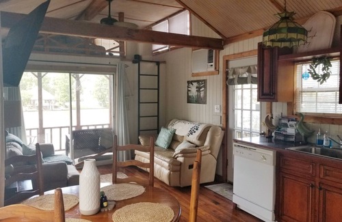 Maurepas Cabin | Bayou Breeze Bungalow