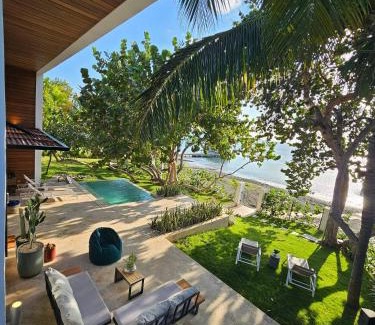 Palmar de Ocoa Villa | Bayshore 76 Beachfront Villa Palmar de ocoa