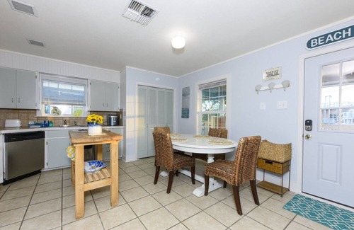 Rockport House | Bayside Blessing | Pet Friendly & Canal Front!