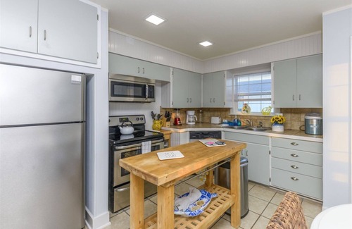 Rockport House | Bayside Blessing | Pet Friendly & Canal Front!