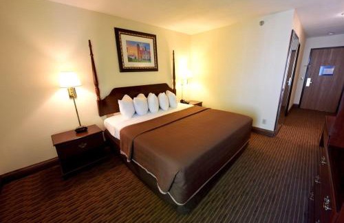 Mackinaw City Hotel | Bayside Hotel of Mackinac