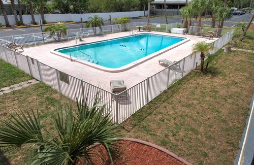 Pinellas Park Hotel | Bayside Inn Pinellas Park - Clearwater