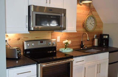 Sharpsburg Apartment | Bayview at Clearwater. The most beautiful view on the lake!