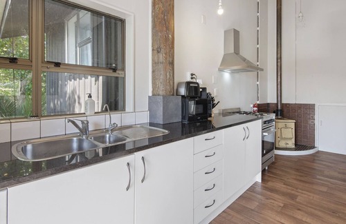 Helena Bay House | Bayview Beauty - Helena Bay Holiday Home
