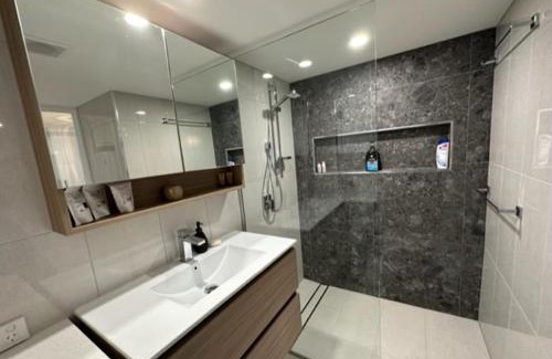 Runaway Bay Apartment | Bayview Bay Apartments and Marina