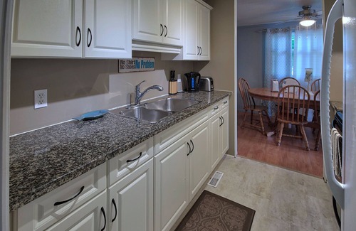Zurich Cottage | Bayview Breezes! Golf, Sun And Relax!