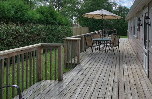 Zurich Cottage | Bayview Breezes! Golf, Sun And Relax!