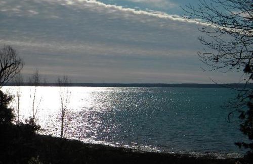St Ignace Hotel | Bayview Lakefront Inn