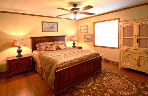 Negreet House | Bayview Lodge*Great Rental for a large family, Special Event, or just relaxing
