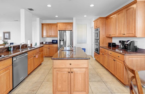 Meadows House | Bayview Manor at Paradise Harbor with Private Pool and Dock!