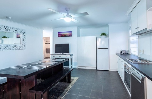 Seventeen Seventy House | BAYVIEW MANOR 1770 - Downstairs