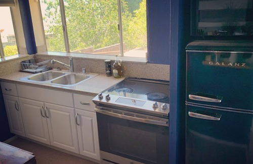 Piedmont Pines House | Bayview Oakland hills- 1st floor guest home