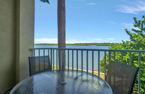 St. Petersburg - Clearwater Apartment | Bayview Oceanside Condo with Pool and Private Balcony
