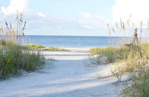 Fort Myers Beach House | Bayview Sunset Getaway A by Sun Palace Vacations
