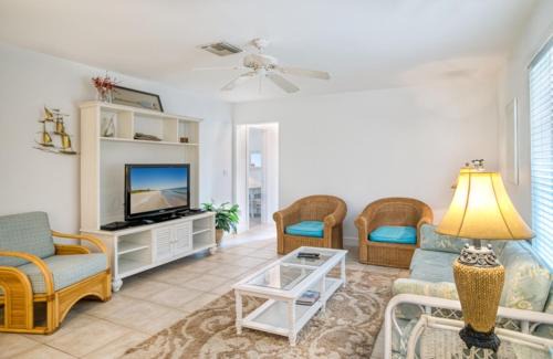 Captiva House | Baywatch Cabin home