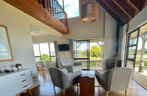 Ostend House | Baywatch Palm Beach Waiheke Island