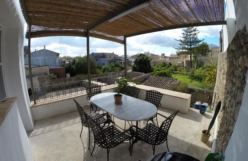 Arta House | BB Barbara Beroi