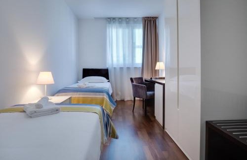 Split Bed & Breakfast | BB Residence